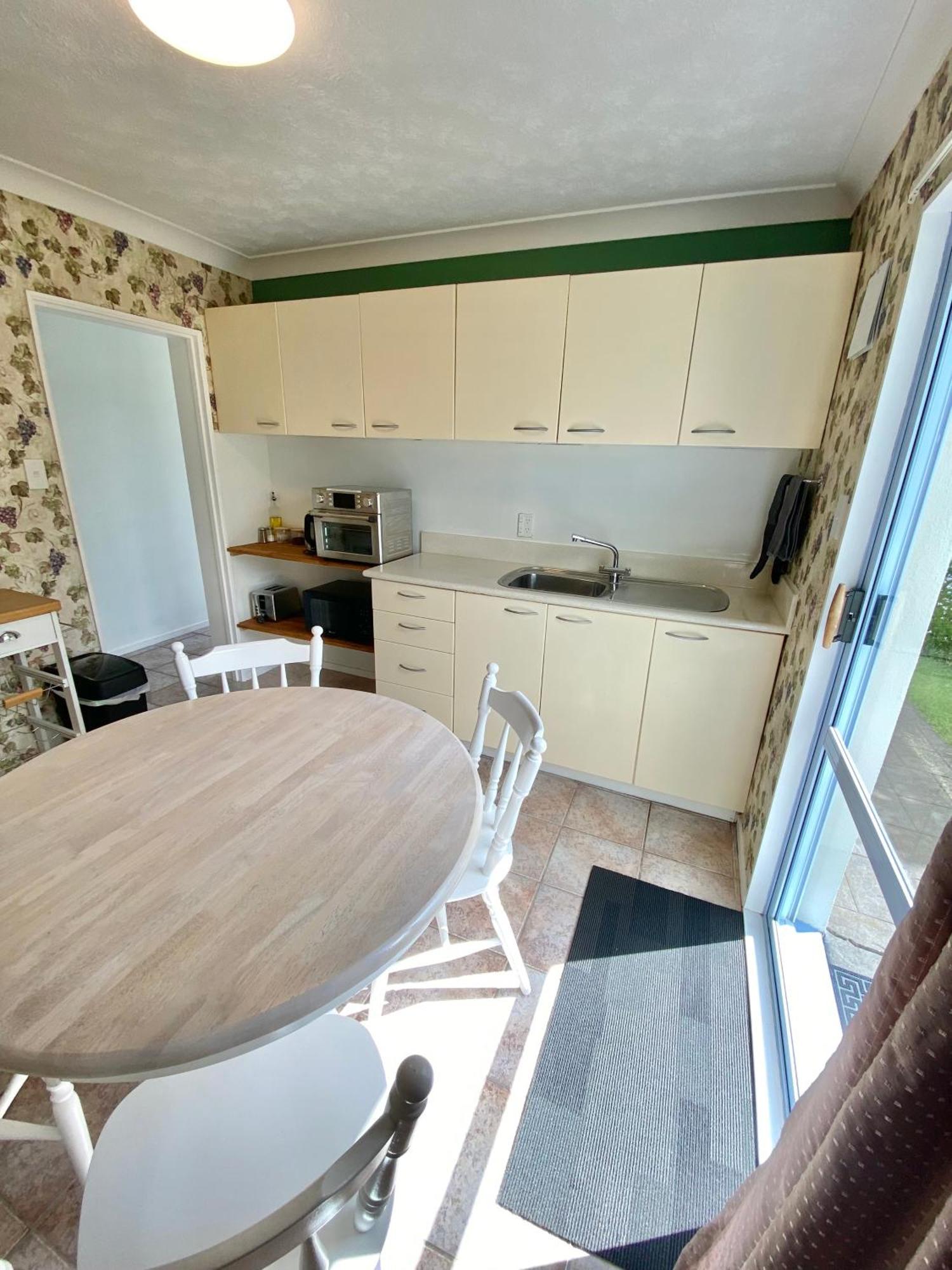Appartamento Hillcrest One Whakatane Esterno foto